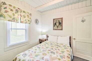 Steps To Ocean: Breezy Myrtle Beach Bungalow!