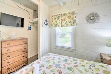 Steps To Ocean: Breezy Myrtle Beach Bungalow!
