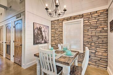 بيت ريفى Broken Bow Cabin W/ Hot Tub, Deer Spotting & More!