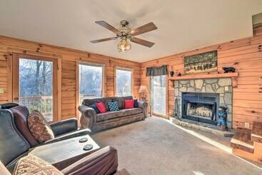 Cabin W/ Fire Pit: 5 Mi To Cataloochee Skiing