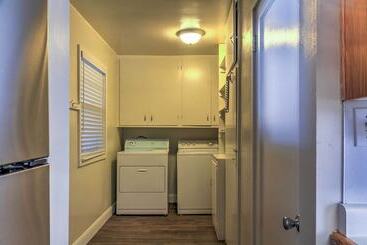 Central Escalante Home ~ 5 Mi To Grand Staircase!