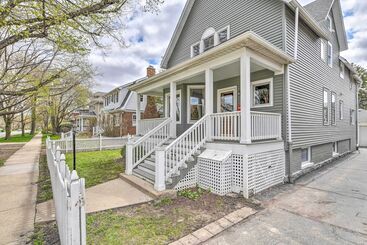 별장 Oak Park Home W/ Fire Pit   5 Mi To Garfield Park!