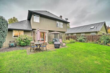 Charming Vancouver Home   Patio & Fire Pit!