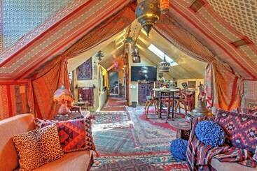 Dreamy Houston Boho Cottage W/ Private Pool!