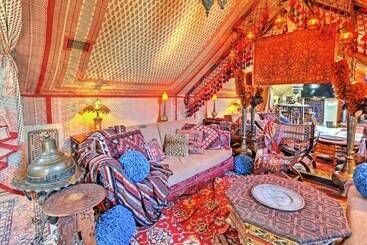 Dreamy Houston Boho Cottage W/ Private Pool!
