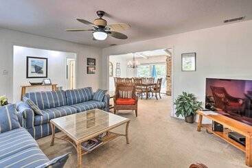< 1 Mi To Beach: Family Friendly Hilton Head Home