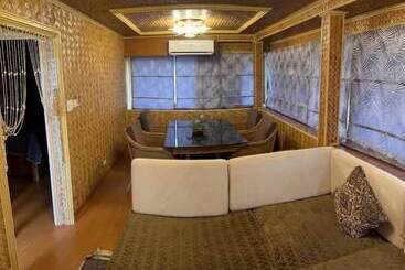 Foxy S Beach Resort