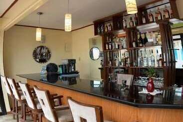 Foxy S Beach Resort