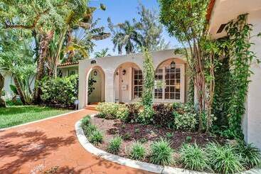 Hidden Miami Gem W/ Pool, Bbq & Minutes To Beach!