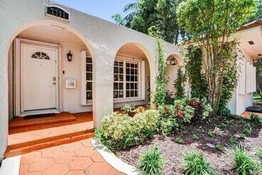 Hidden Miami Gem W/ Pool, Bbq & Minutes To Beach!