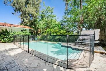 Hidden Miami Gem W/ Pool, Bbq & Minutes To Beach!