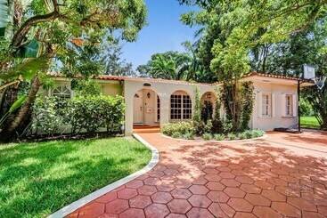 Hidden Miami Gem W/ Pool, Bbq & Minutes To Beach!