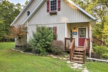 Lakefront Blue Eye Cottage W/ Hot Tub & Fire Pit!