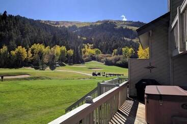 Luxe Vail Valley Retreat W/ Hot Tub!