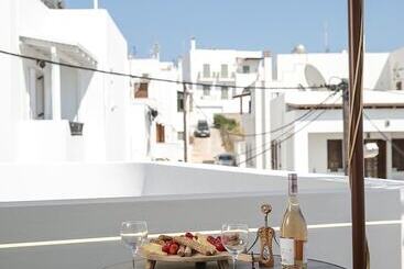 Makava Suites Naxos