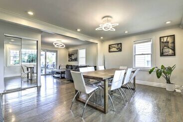 New Haven Gem W/ Private Pool, Walk To Beach!