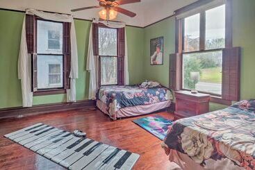 Pet Friendly Shreveport Home ~ 1 Mile To Downtown!