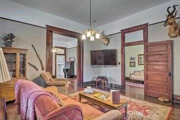 Pet Friendly Shreveport Home ~ 1 Mile To Downtown!