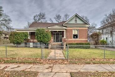 Pet Friendly Shreveport Home ~ 1 Mile To Downtown!