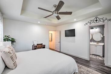 ~ 12 Mi To Dtwn: Dallas Area Suburban Home W/ Yard