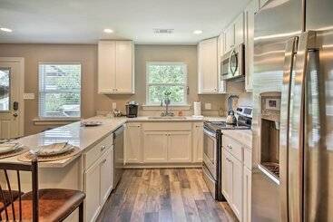 Sleek Baton Rouge Home Near Lsu & Downtown!