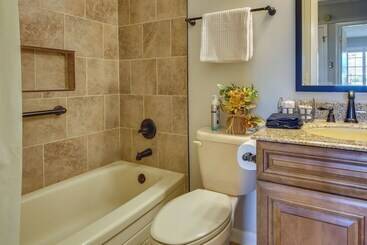 Spacious Downtown Montgomery Home W/ Yard, Patio!