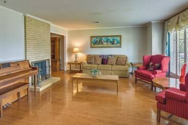 Spacious Downtown Montgomery Home W/ Yard, Patio!