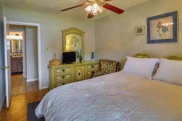 Spacious Downtown Montgomery Home W/ Yard, Patio!