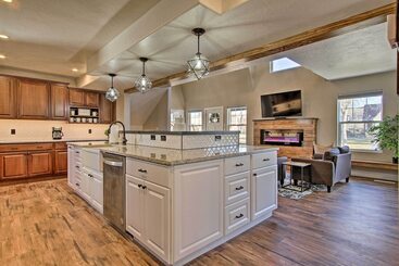 Spacious Home W/ Hot Tub, ~ 3 Mi To Giant Springs!