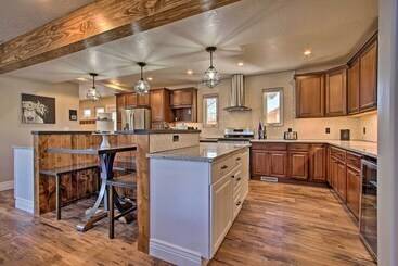 Spacious Home W/ Hot Tub, ~ 3 Mi To Giant Springs!