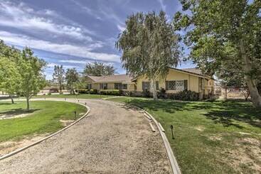 Spacious Lancaster Family Ranch   Bbq & Patio