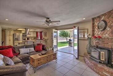 Spacious Lancaster Family Ranch   Bbq & Patio