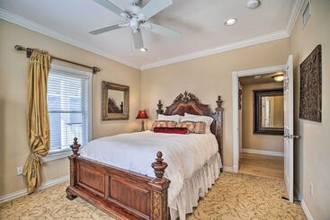 Spacious Houston Home W/ Deck ~ 2 Mi To Downtown!