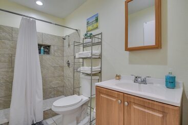 Whittier Duplex Unit Near Beaches & Hiking!
