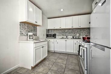 Whittier Duplex Unit Near Beaches & Hiking!