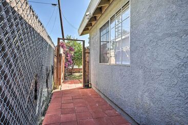Whittier Duplex Unit Near Beaches & Hiking!