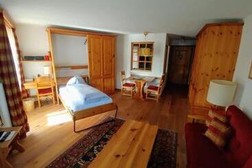 Aparthotel Chesa Bellaval