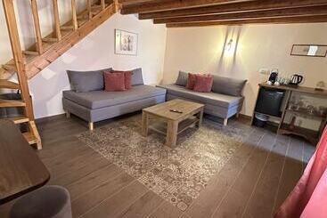 Bed and Breakfast Midgard Suites   Medieval Town