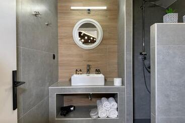 Centro Urban Suites
