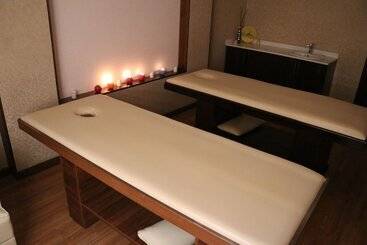 مسافرخانه Marokand Spa