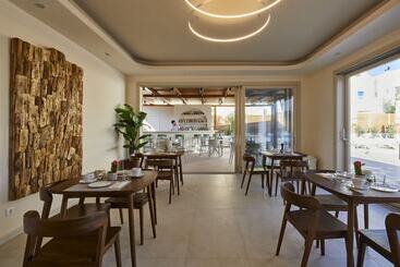 هتل Apricus Suites