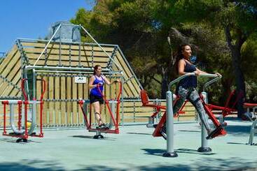هتل Camping El Garrofer
