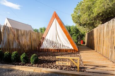 هتل Camping El Garrofer
