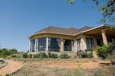 هتل Elephant Plains Lodge