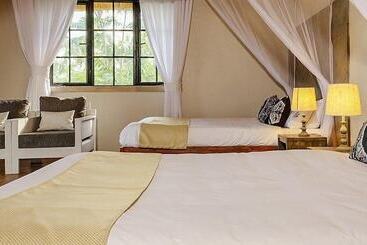 هتل Elephant Plains Lodge
