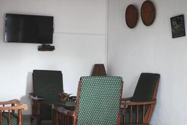 هتل Jardin De La Paix