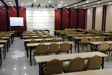 هتل Jinjiang Inn Ulanqab Jining 1st Middle School