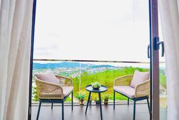 هتل New Century Dalat