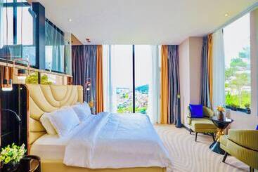 هتل New Century Dalat