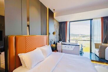 هتل New Century Dalat